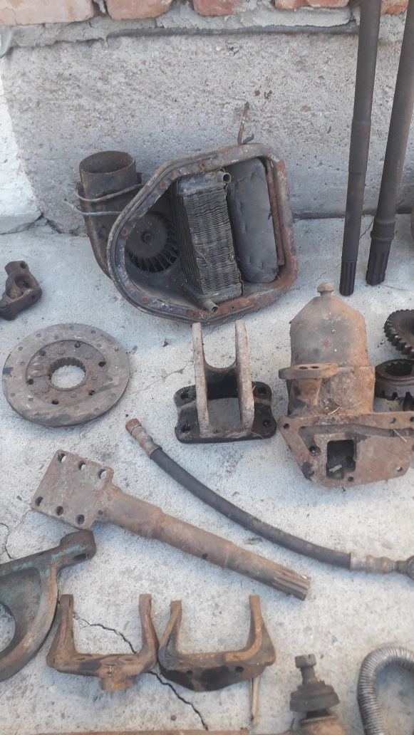 Продам запчасти на Т-40  всё что на фото