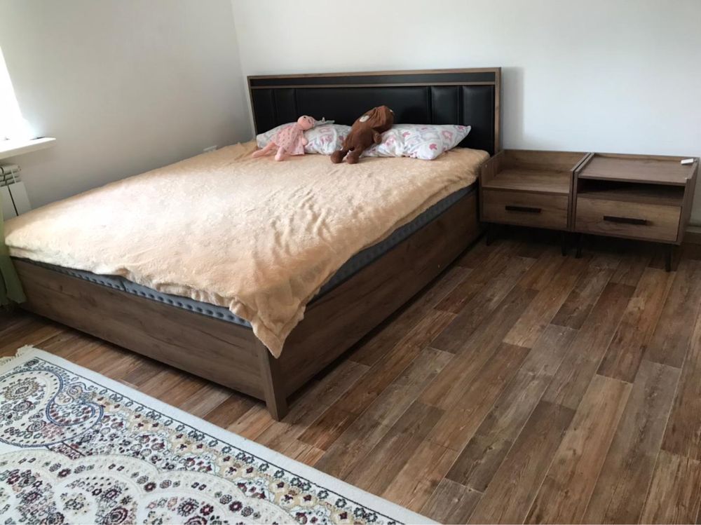Продается спальный гарнитур