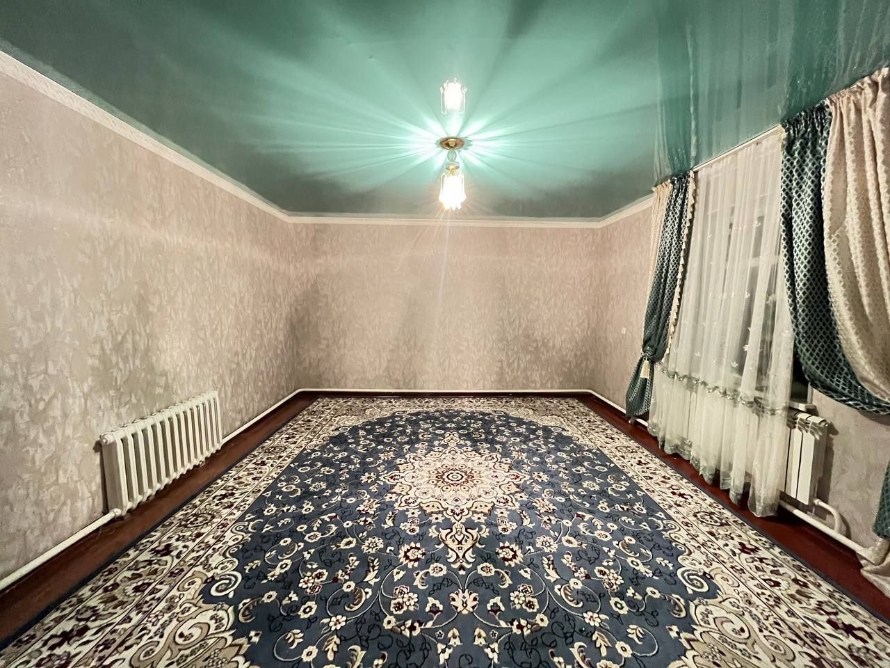 4 бөлмелі үй сатылады
