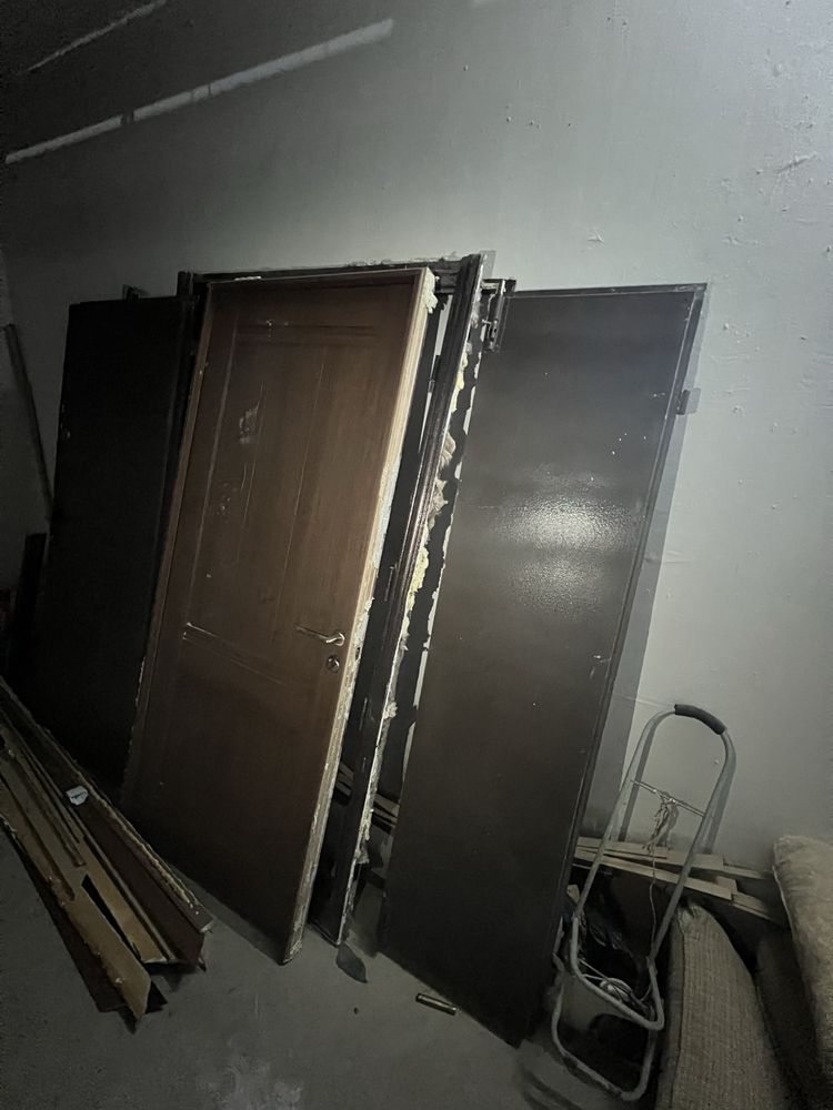 Дверь железный очень мощный бу