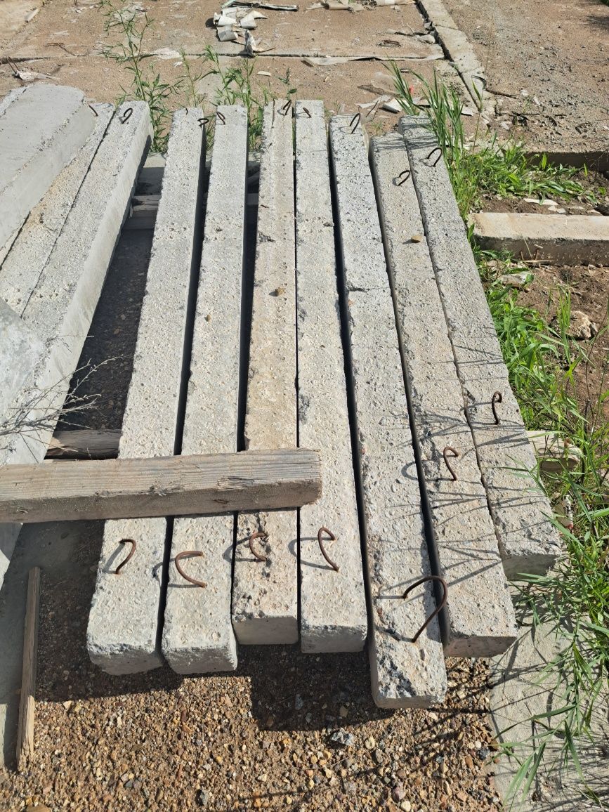 Продам дорожные плиты длина 3 метр ширина 1,5 естьдлина 2,40 ширина,15