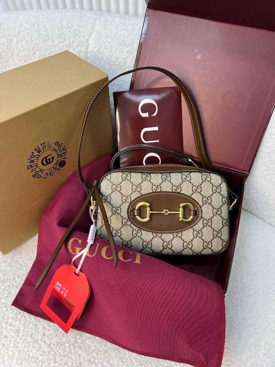 Сумка Gucci в фирменной подарочной коробке