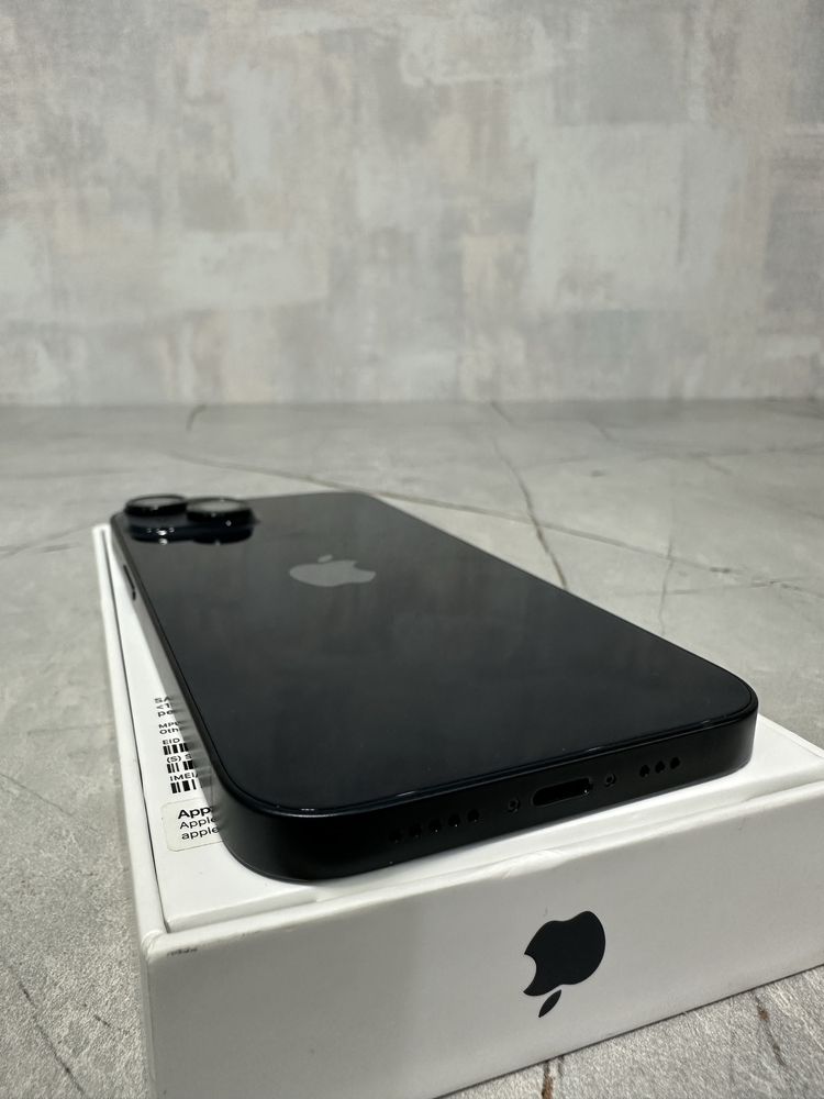 Продам Iphone 14, почти новый(брали 1,5 месяц назад) 100% батарея.