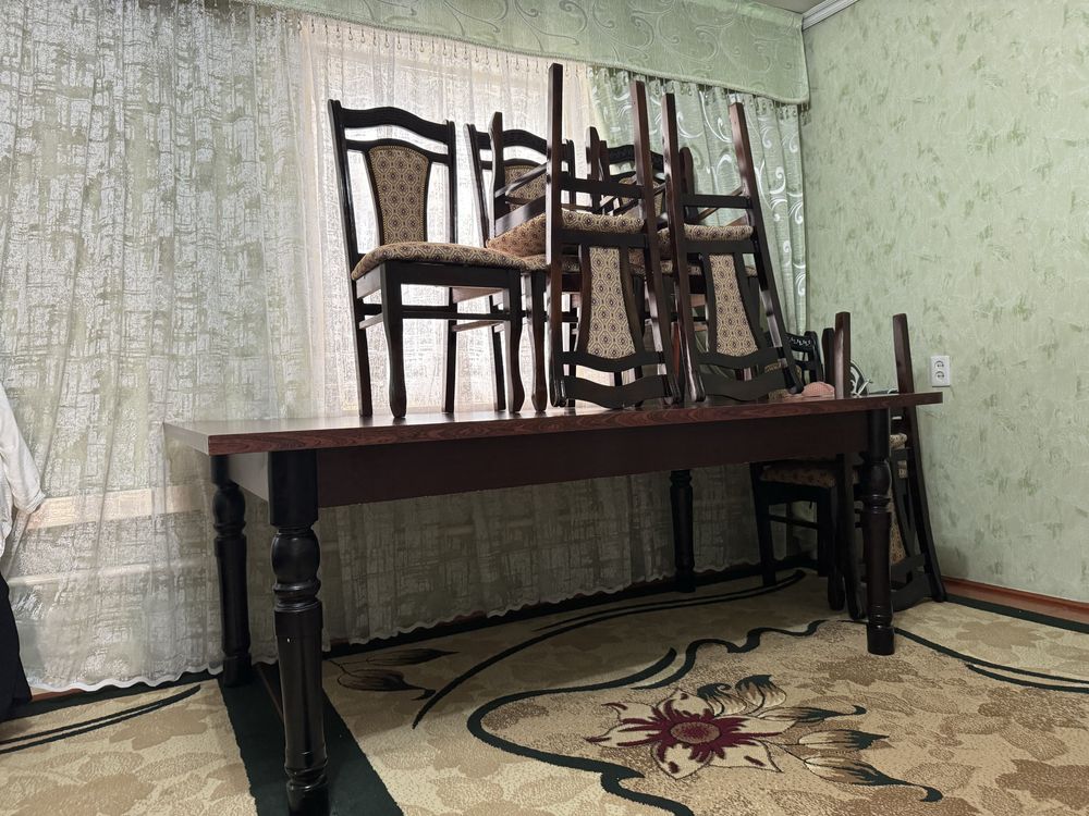 Стол, стулья сатылады. Состояние өте жақсы