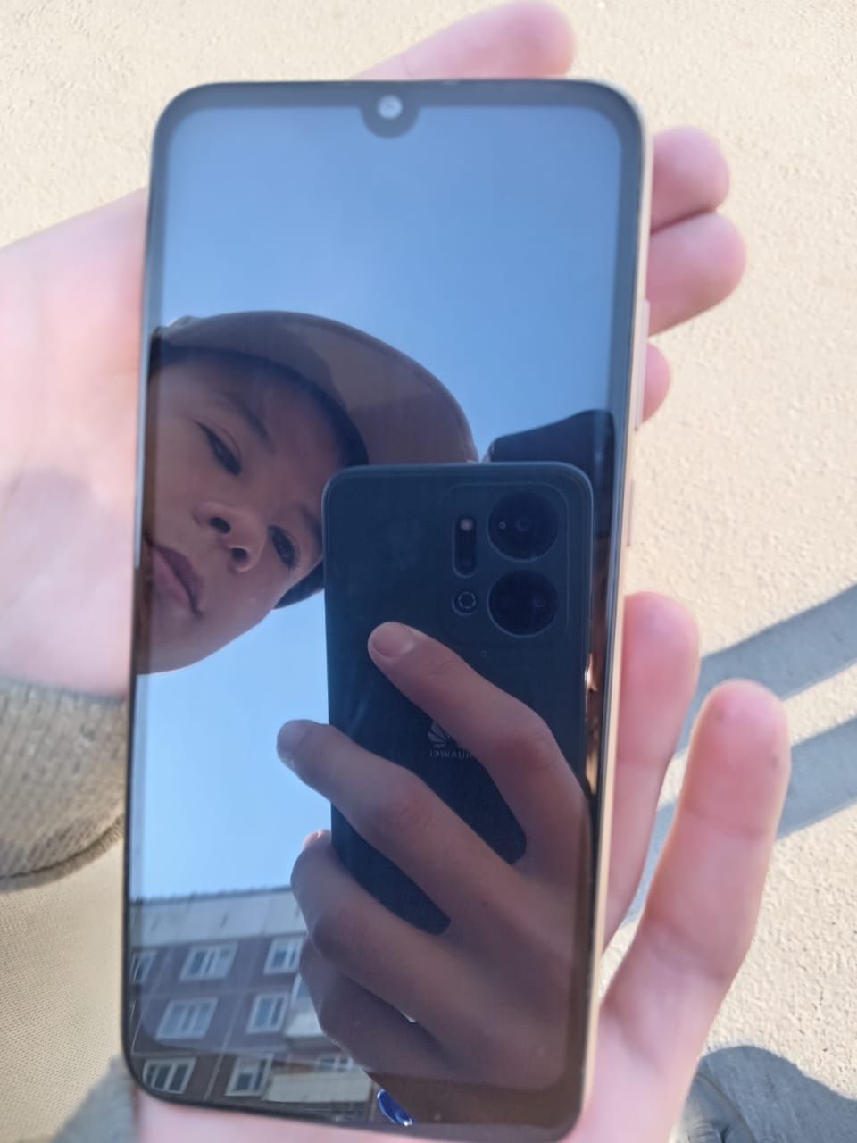 Продаю телефон Huawei Y6 2019