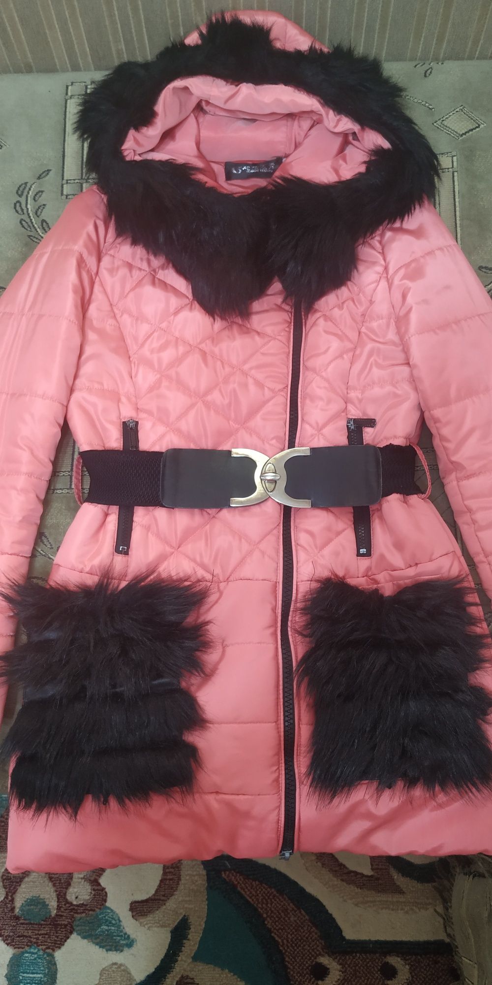 Продам куртку не дорого!