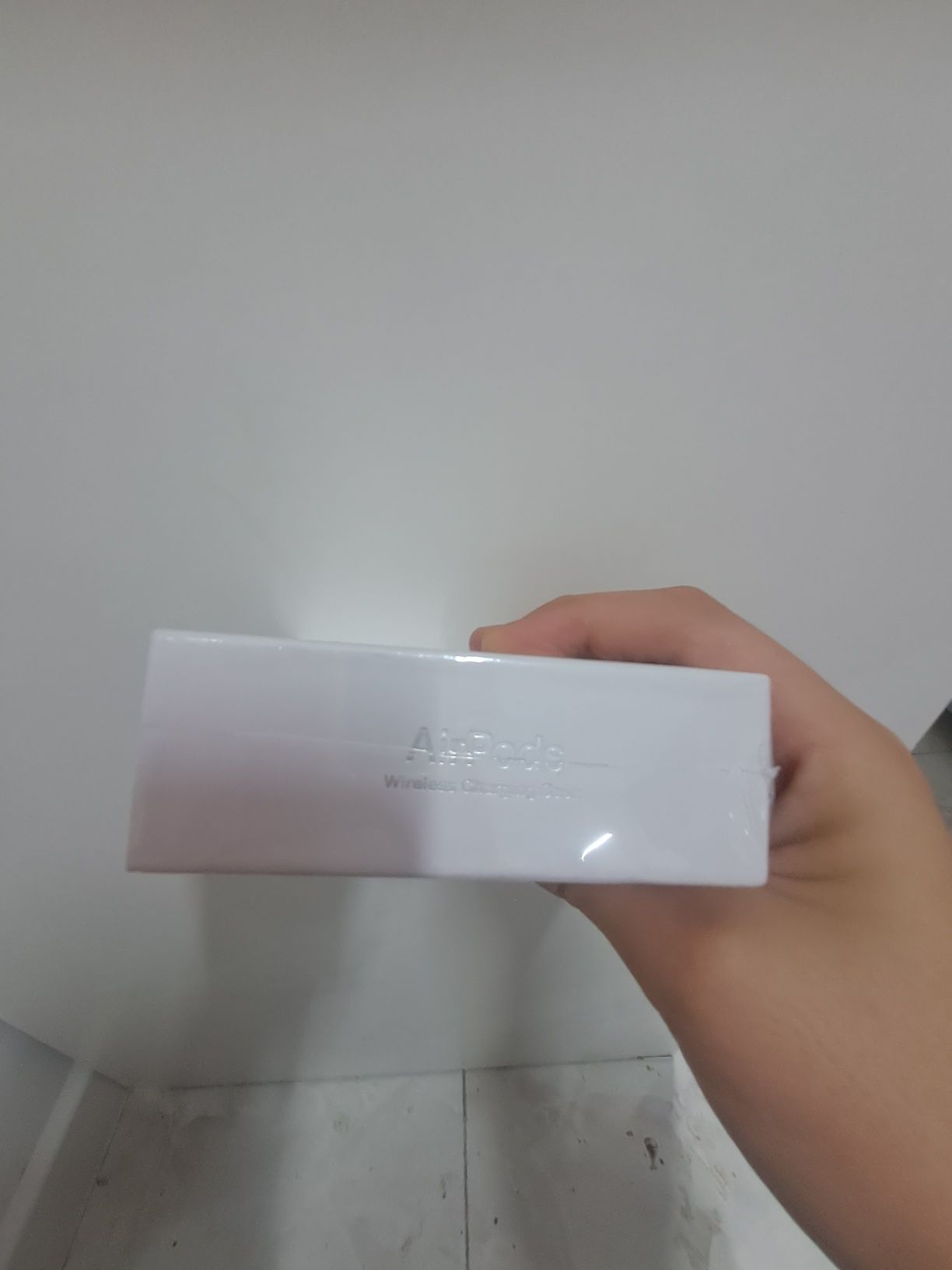 AirPods сатылады 10.000мың  торг
