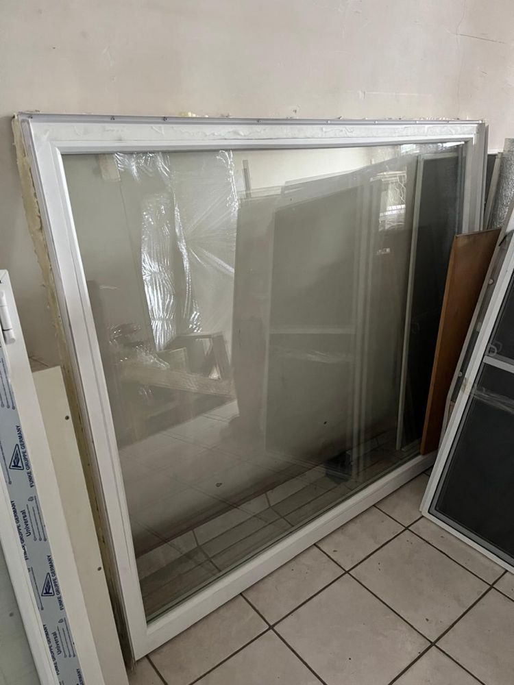 Продам платиковое окно