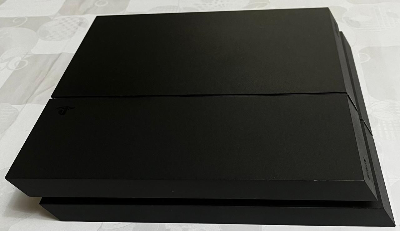 PS4 + дисковые игры(торг есть)