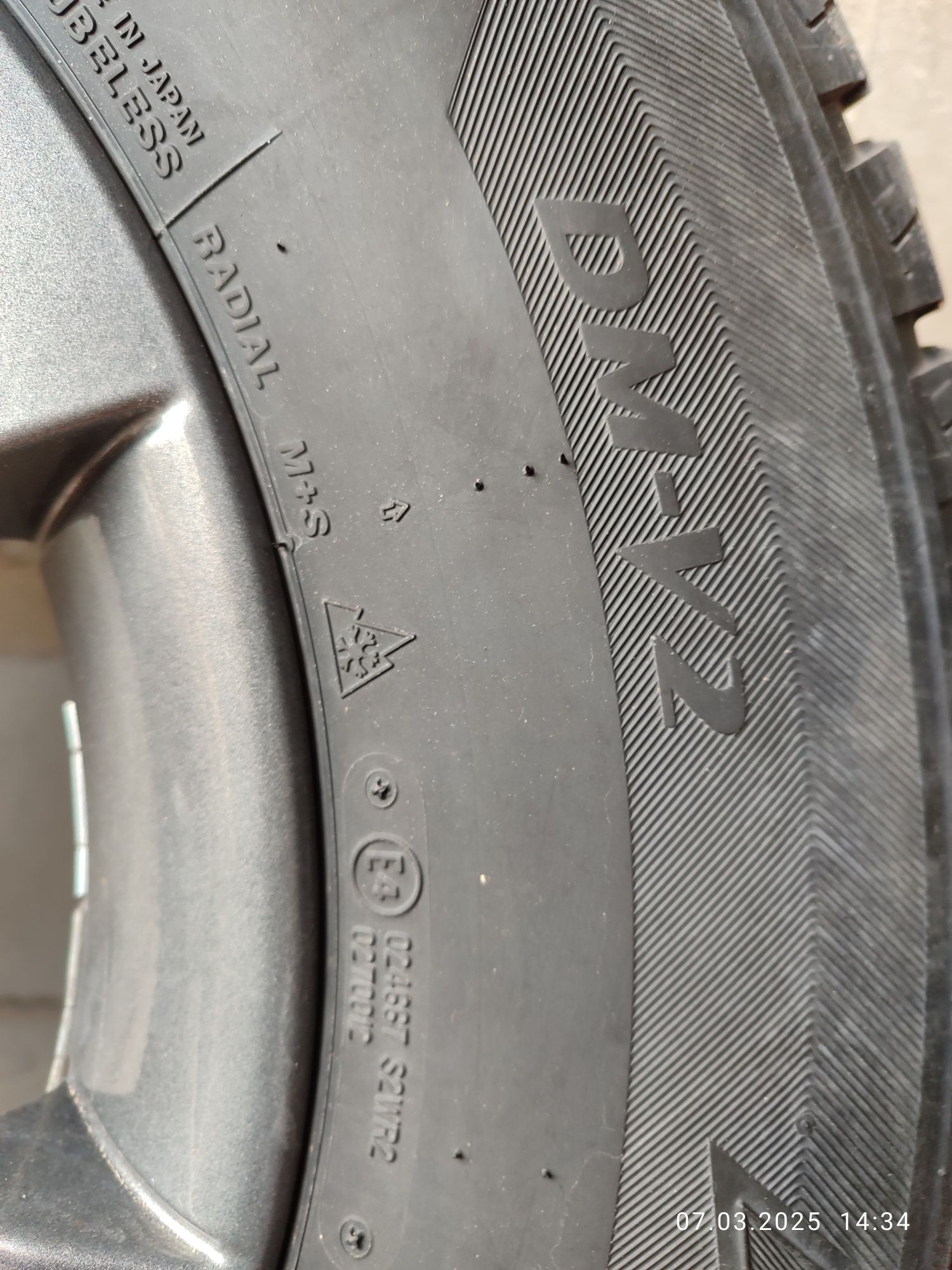 Зимние шины "Bridgestone"