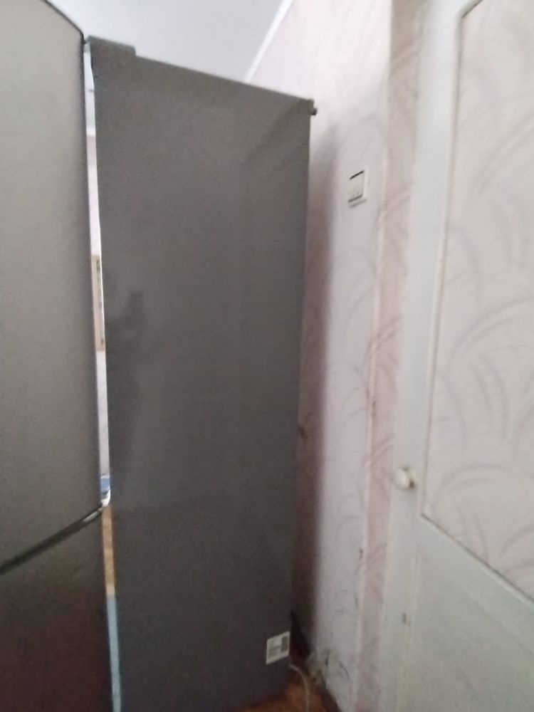 Холодильник, LG, б/у, район гостиницы «Усть-Каменогорск»