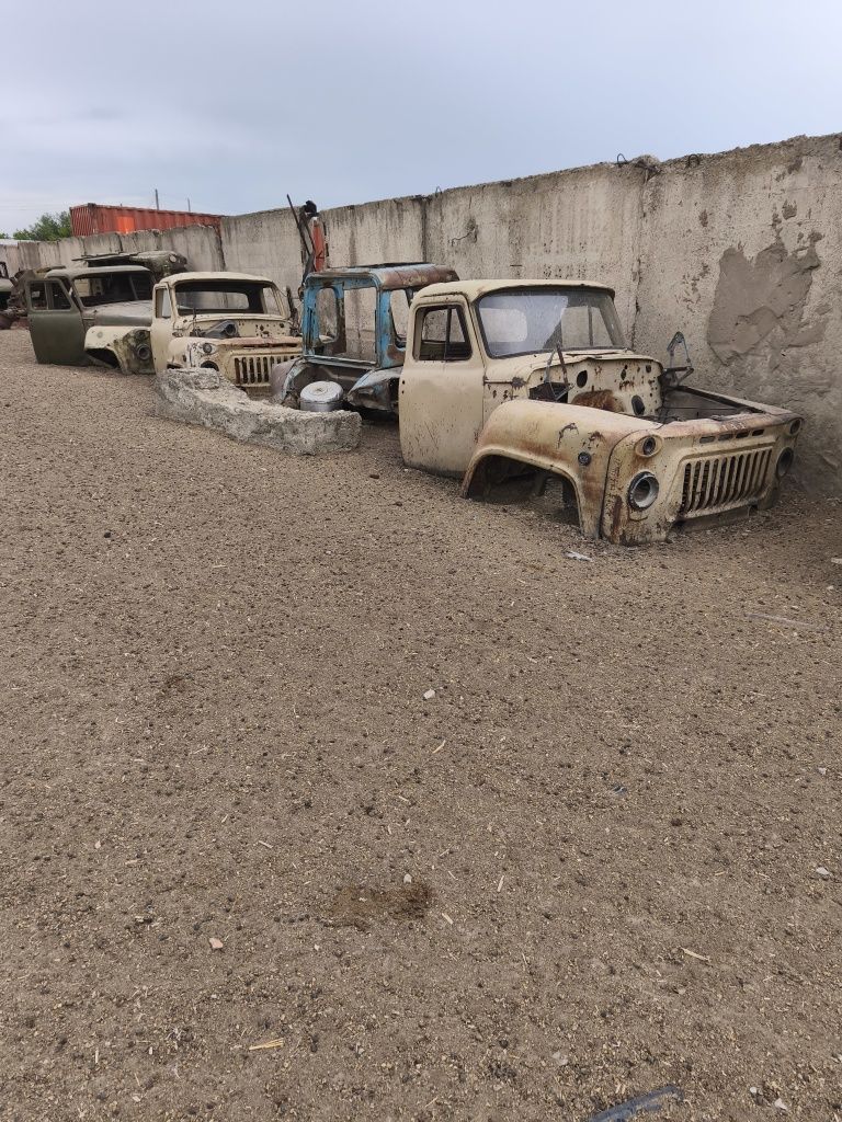 Продам газ-53 кабину запчасти