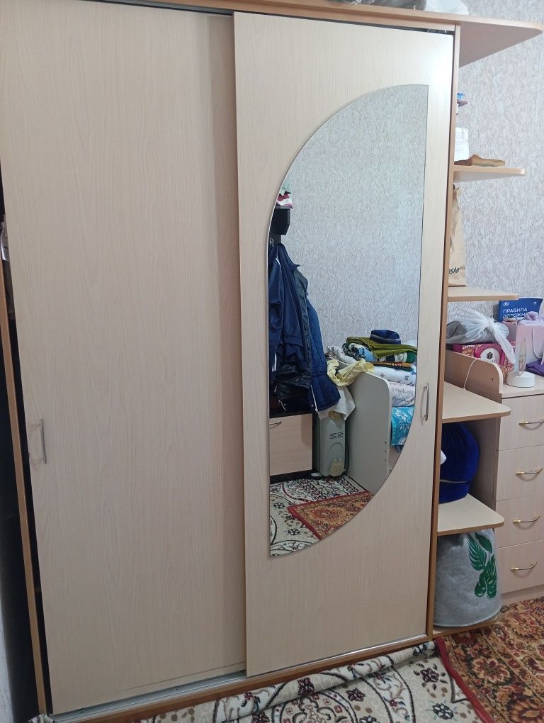 Продам шкаф-купе