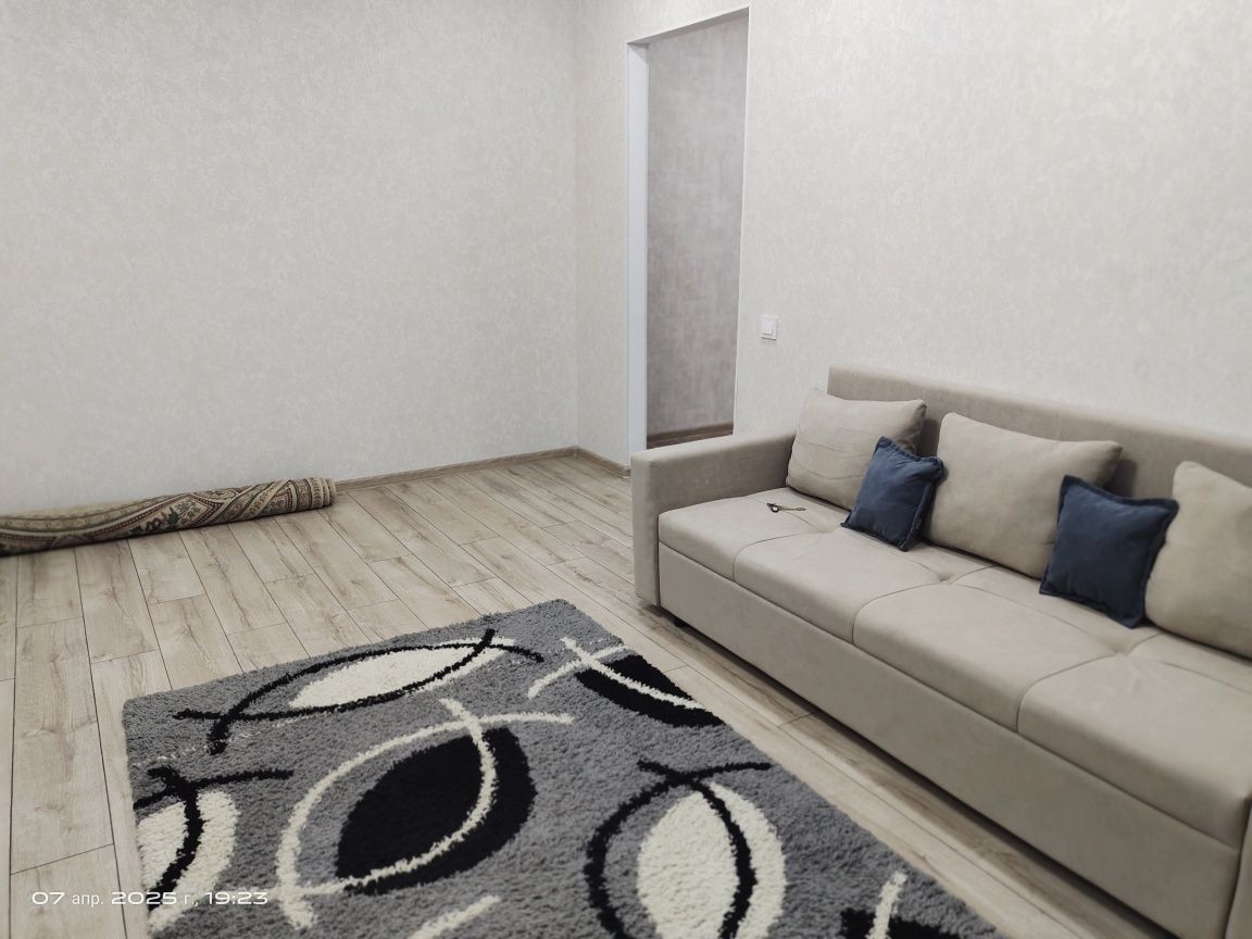 Сдам 2 ком квартиру в районе космоса