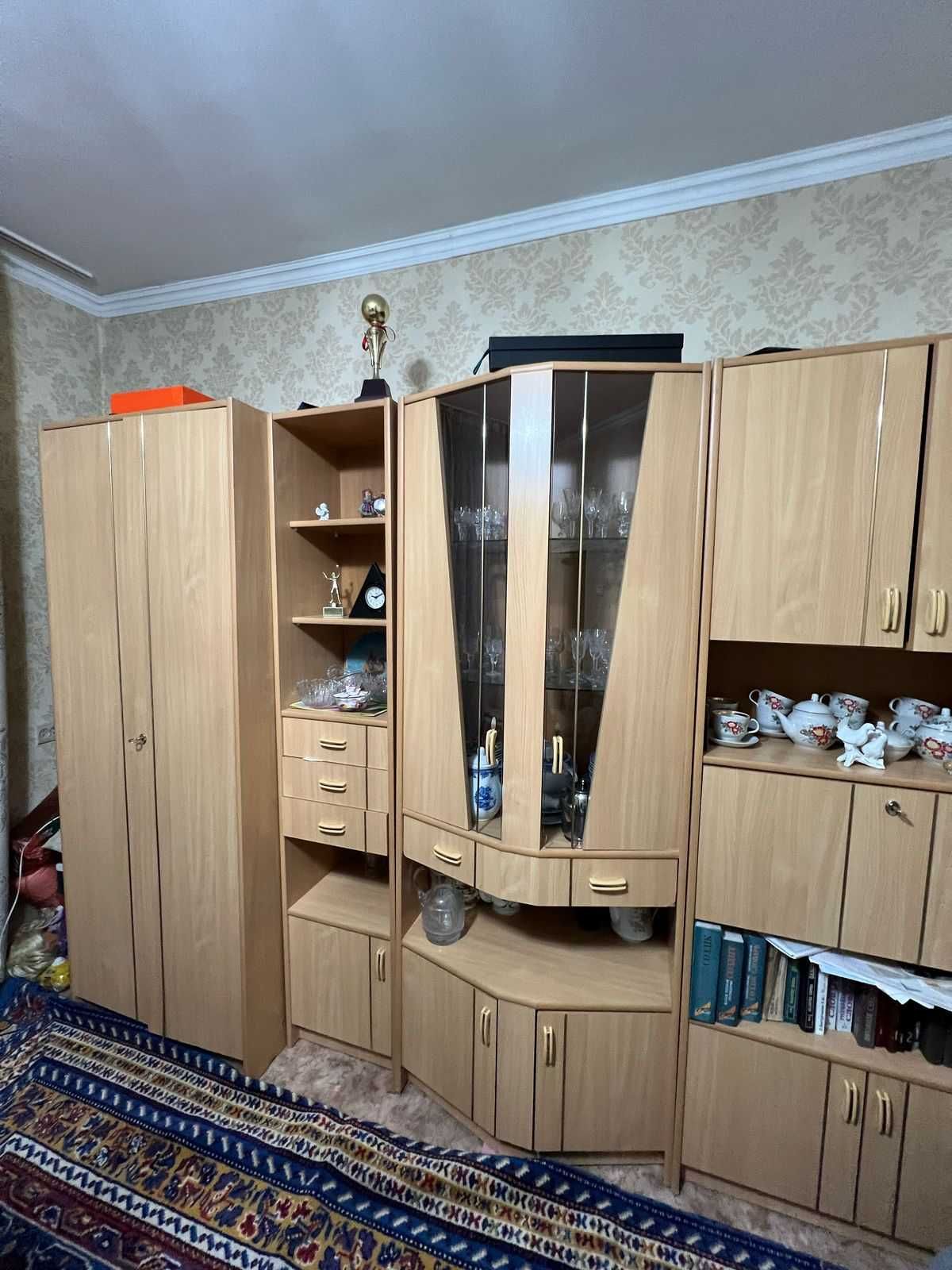 Продается стенка в хорошем состоянии.
