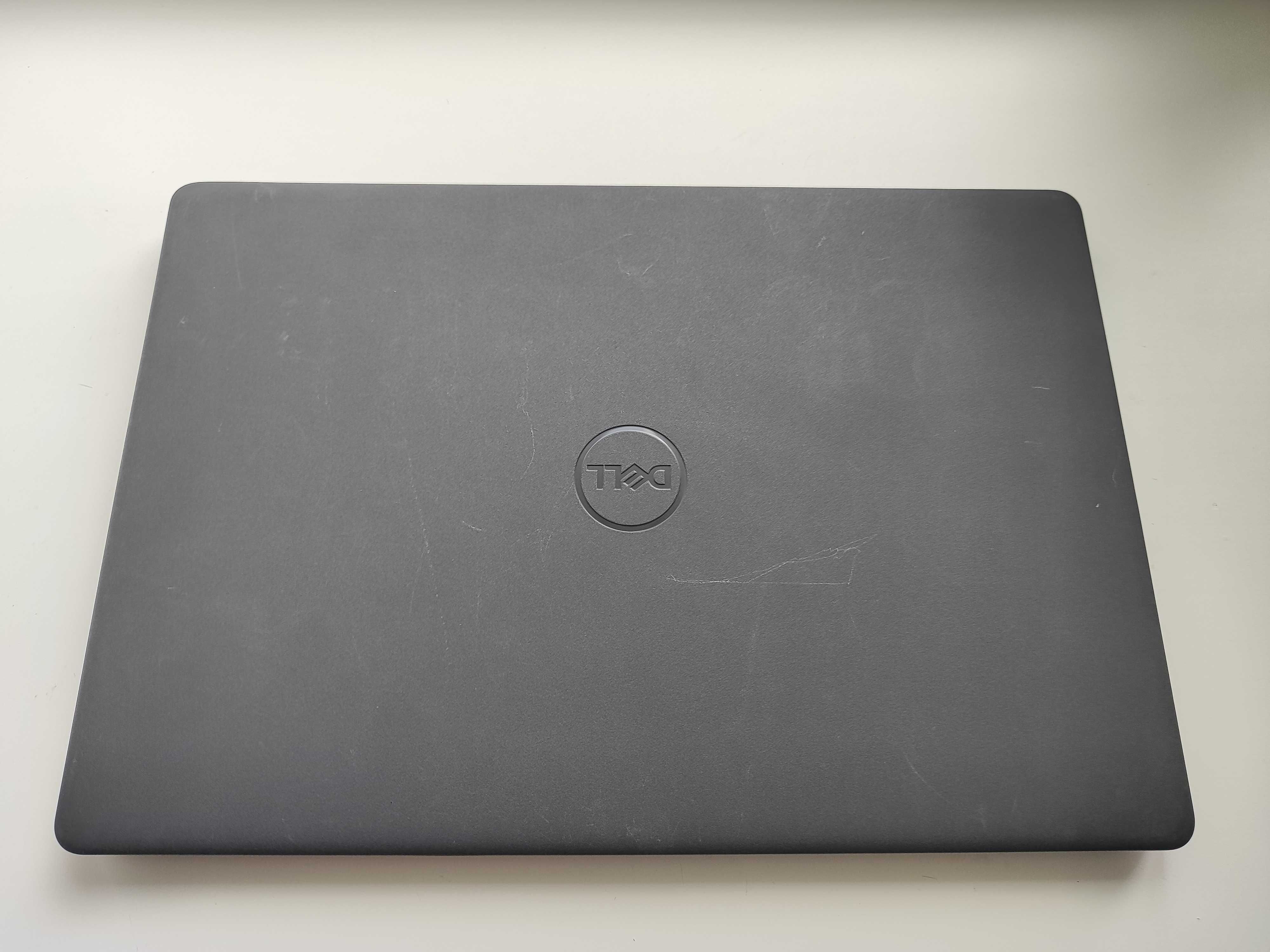 Dell Ispirion 3511/i5-1135G7/12/256SSD/1TbHDD/FHD/IPS