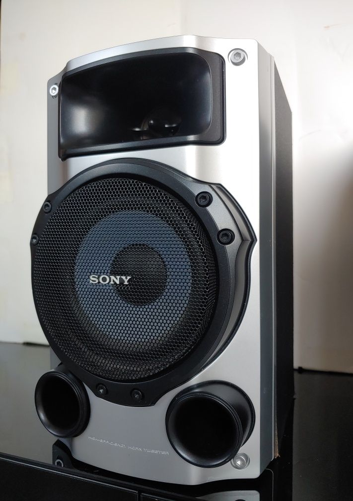 Продам мощный японский музыкальный центр SONY, колонка