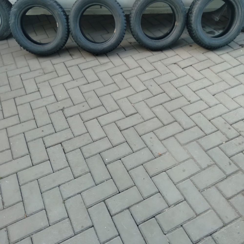 Продам колеса шипованные