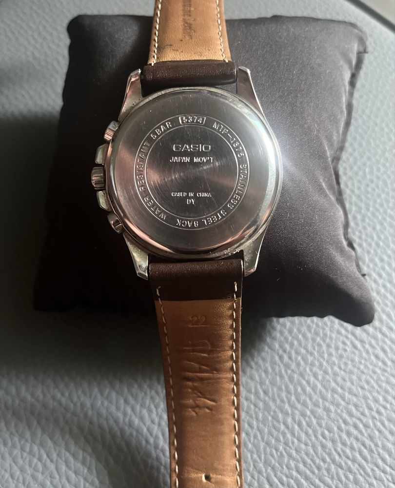 продаю часы casio mtp-1375