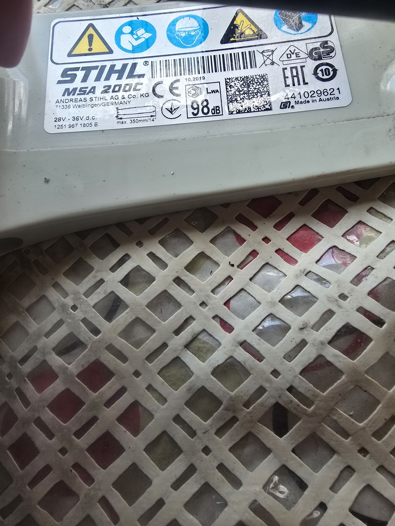 Stihl  MSА 200С пила на акку.