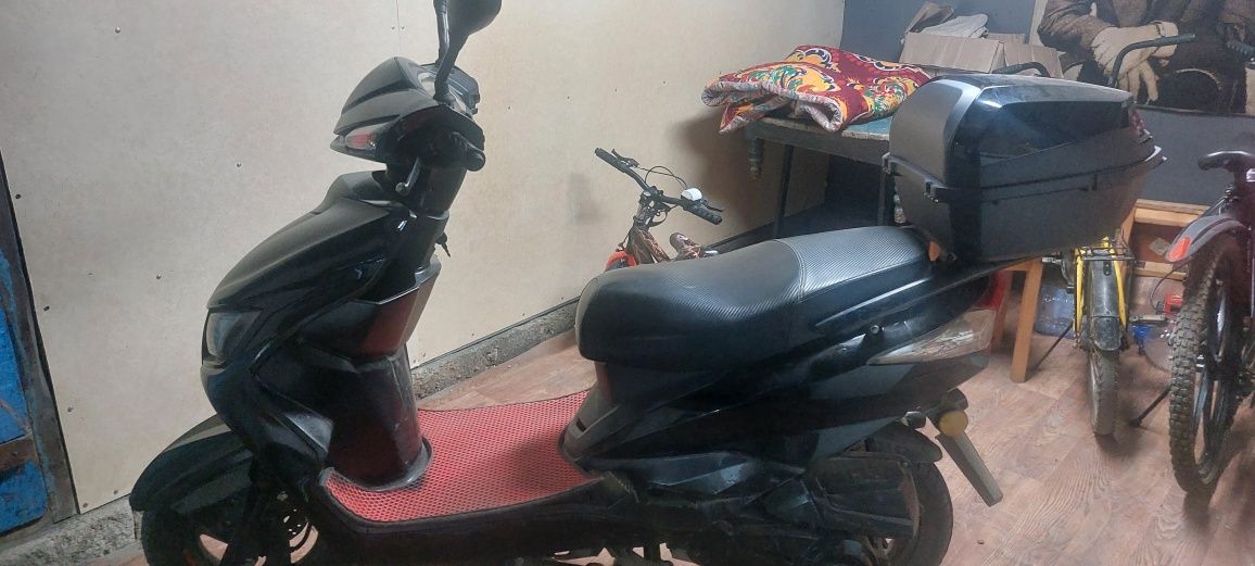 Продам Мопед 8М 125куб