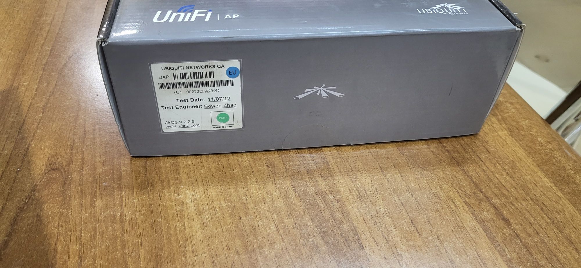 Беспроводная wi-fi точка доступа Unifi ap