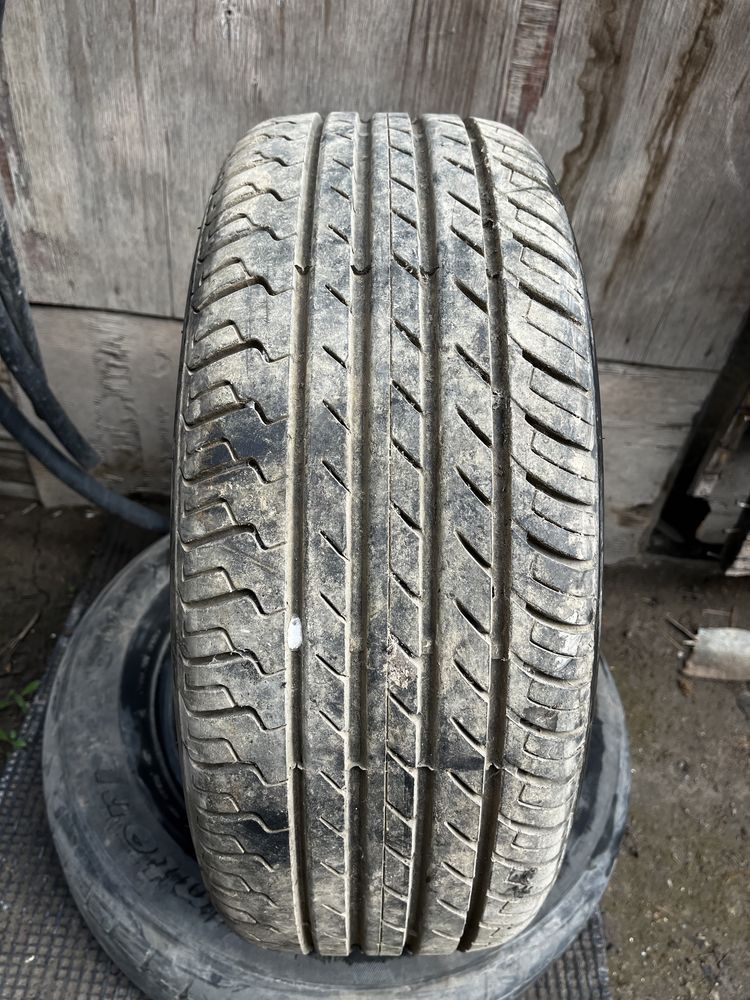 Шины Marshal 205/60 R16 2 шт и 1 шт другой фирмы.