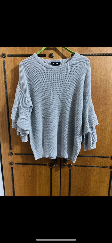 Продам женские кофты.Разгрузка гардеропа.