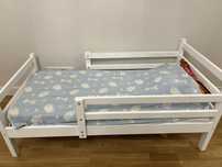 Детская кровать с защитным бортиком+матрас
