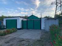 Продам частный дом 3 комнатная . Возможен обмен на 2 комнатную.