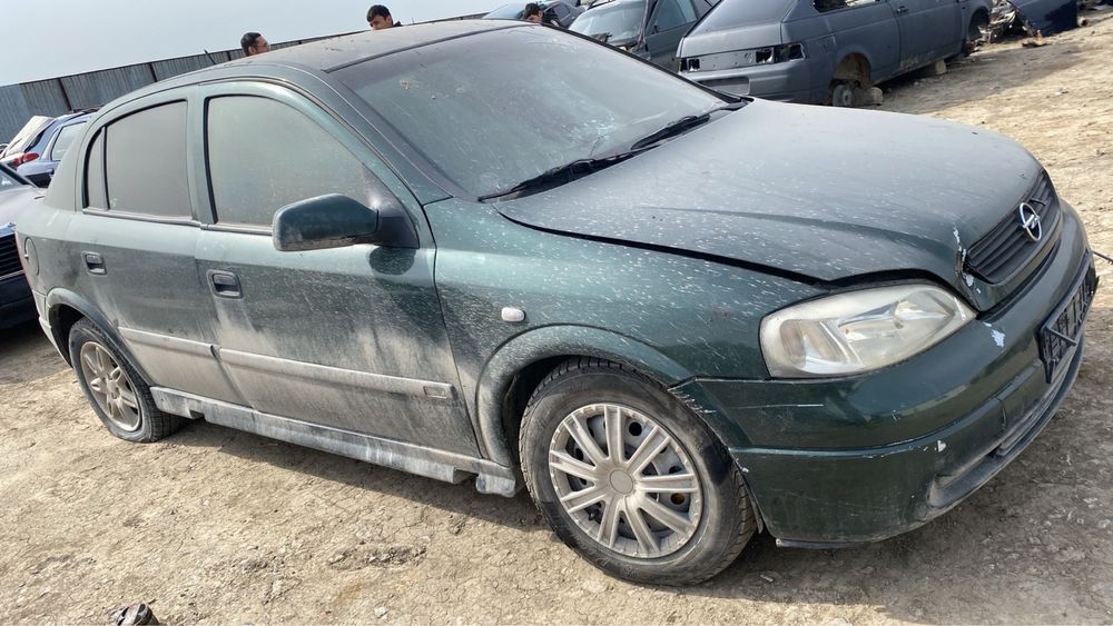 Opel Astra 1999г.в,1.6 обьем,мех по запчастьям!!!