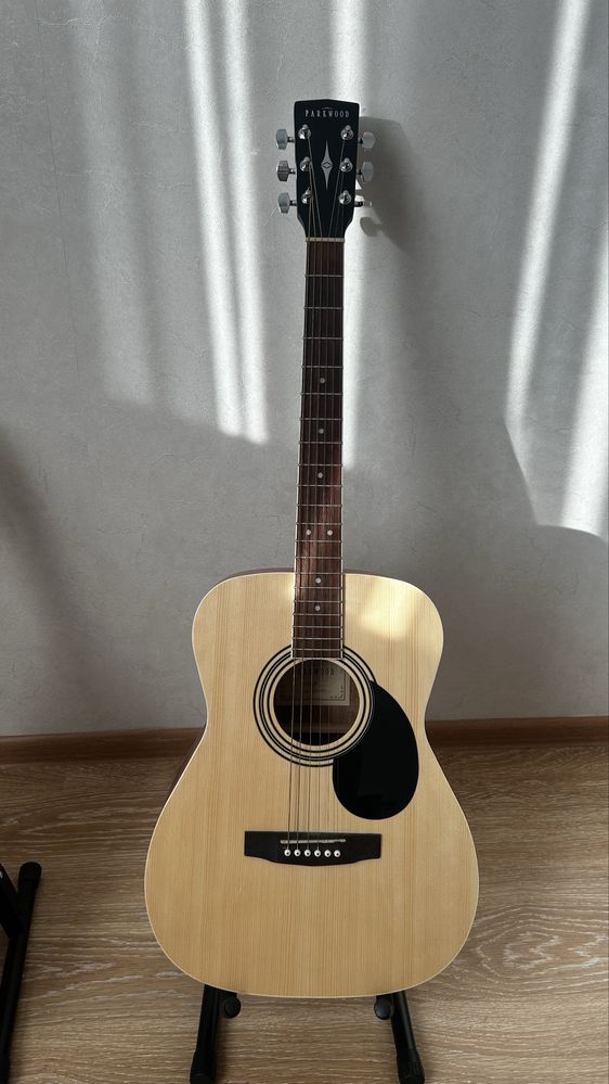 Продам акустическую гитару Parkwood PF51 OP