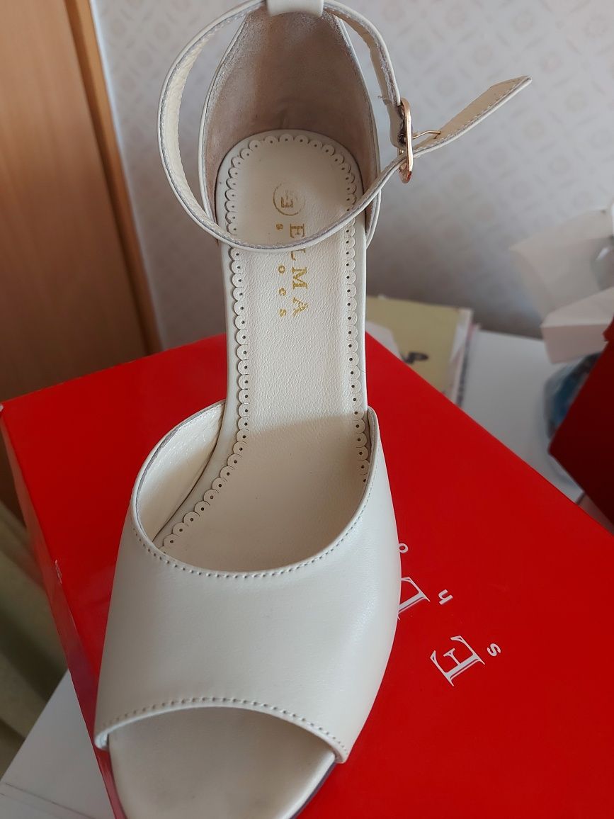 Продам басаножки женские