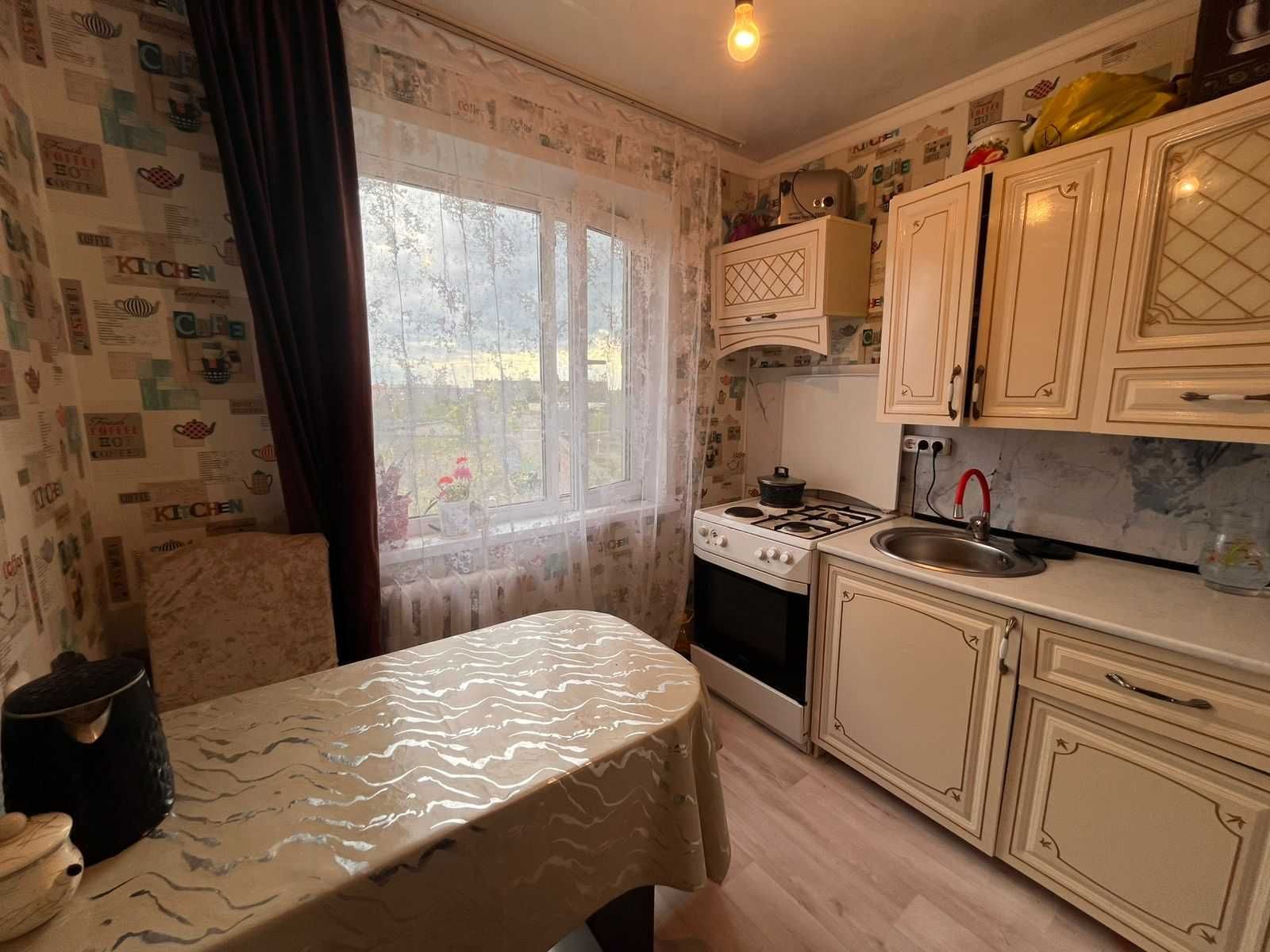 Продаётся 3-комнатная квартирa в Майкудуке в 15 мкр.: