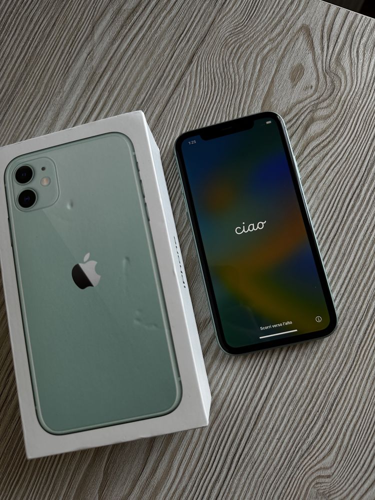 IPhone 11 б/у, цвет Green, 64 Gb