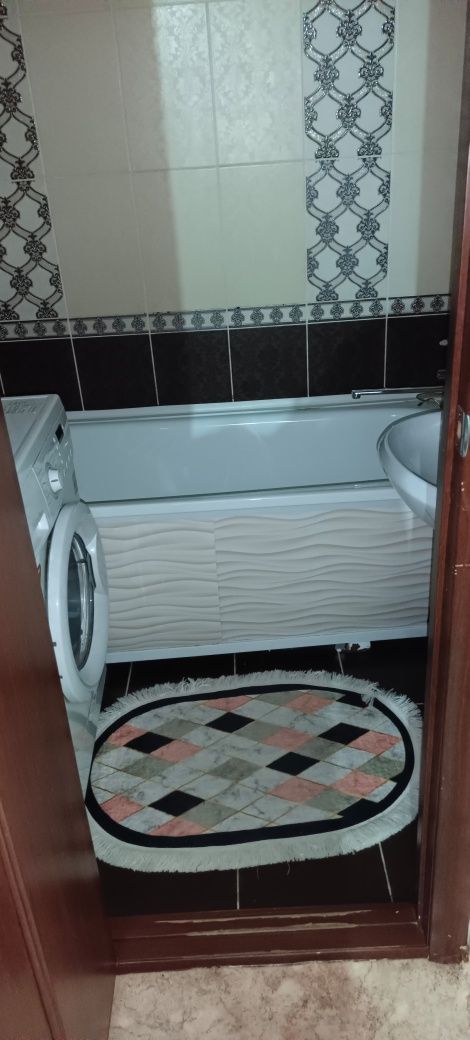 Сдам прсуточно по часам 1 комнатную квартиру  Новостройка