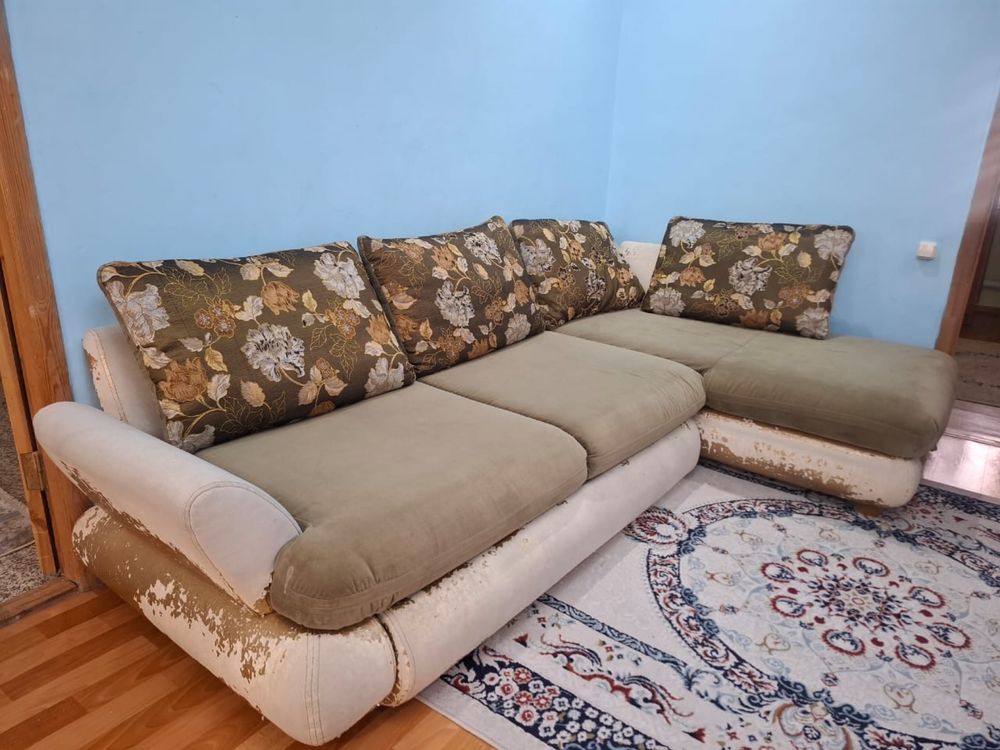 Продам мебель б/у диван и шкаф
