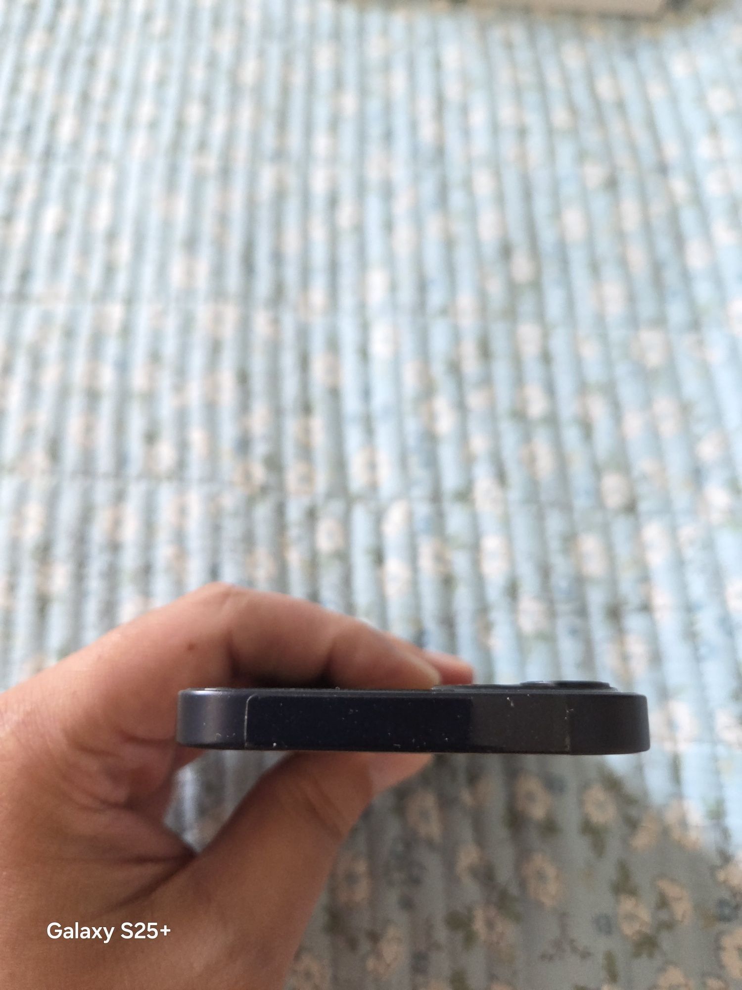 Продам iPhone 12 mini