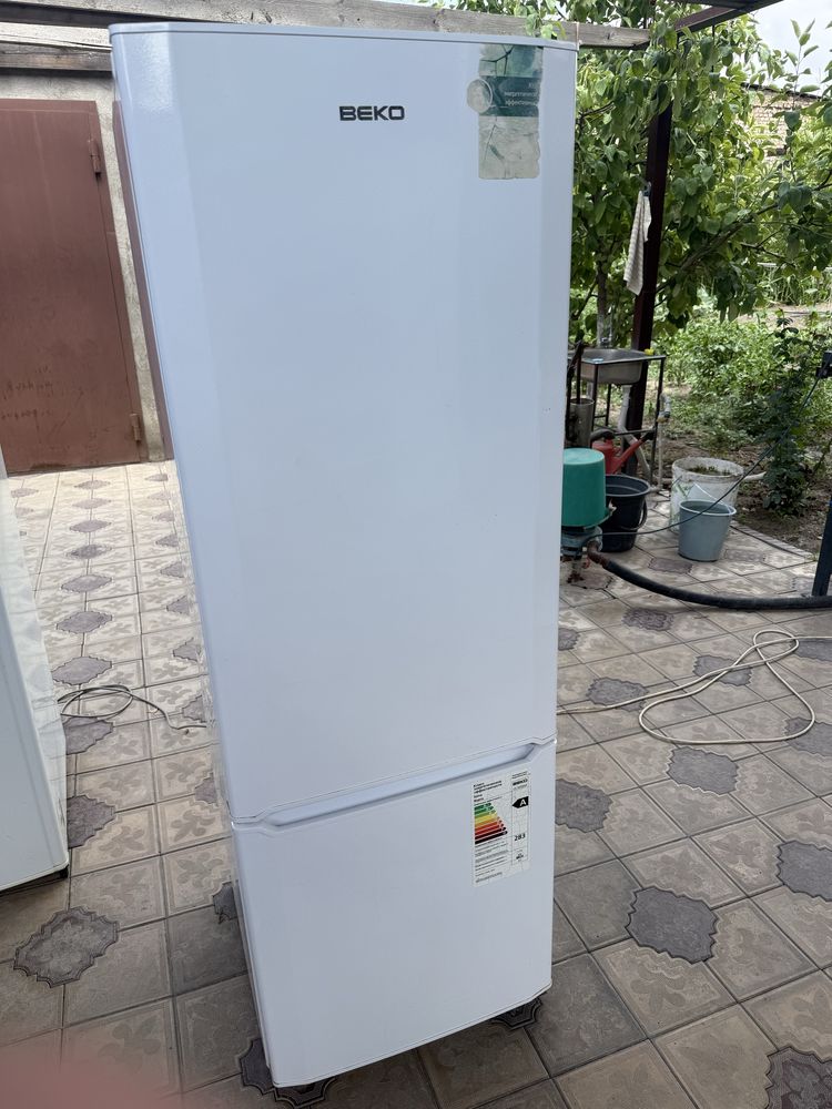 Продается Холодильник