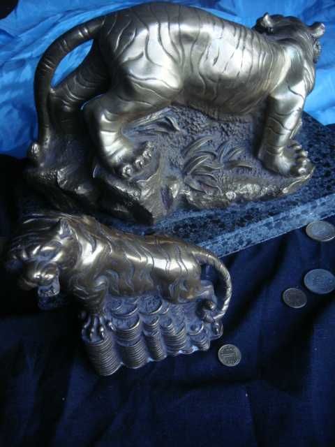 Тигры Старинные из бронзы - латуни на удачу и богатство