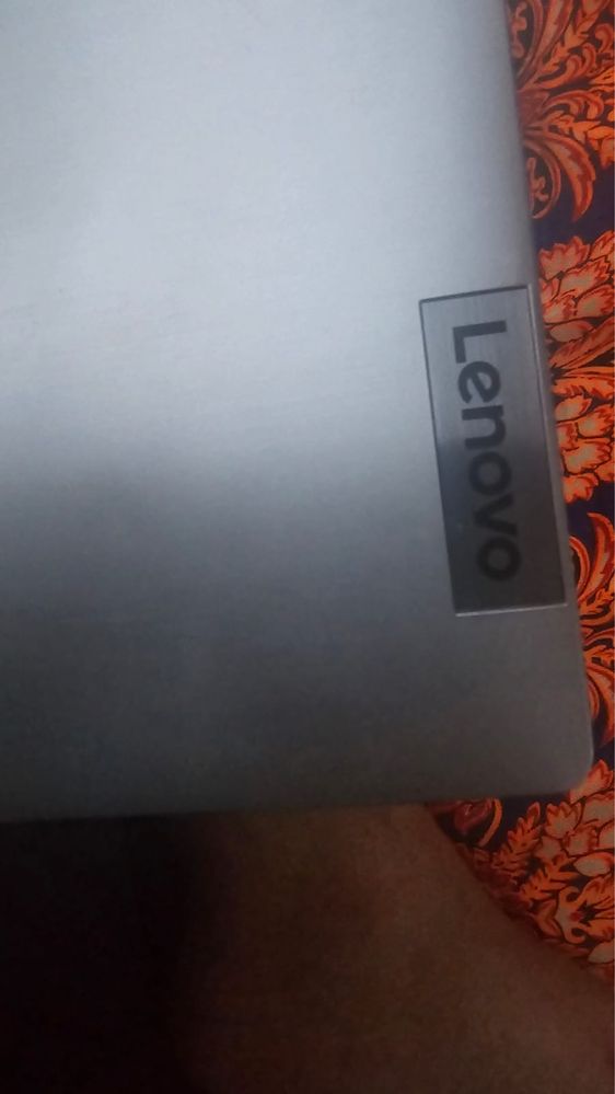 Ноутбук Lenovo почти новый