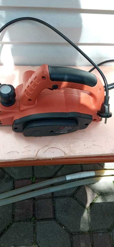 Продам Электрорубанок PIT 48201