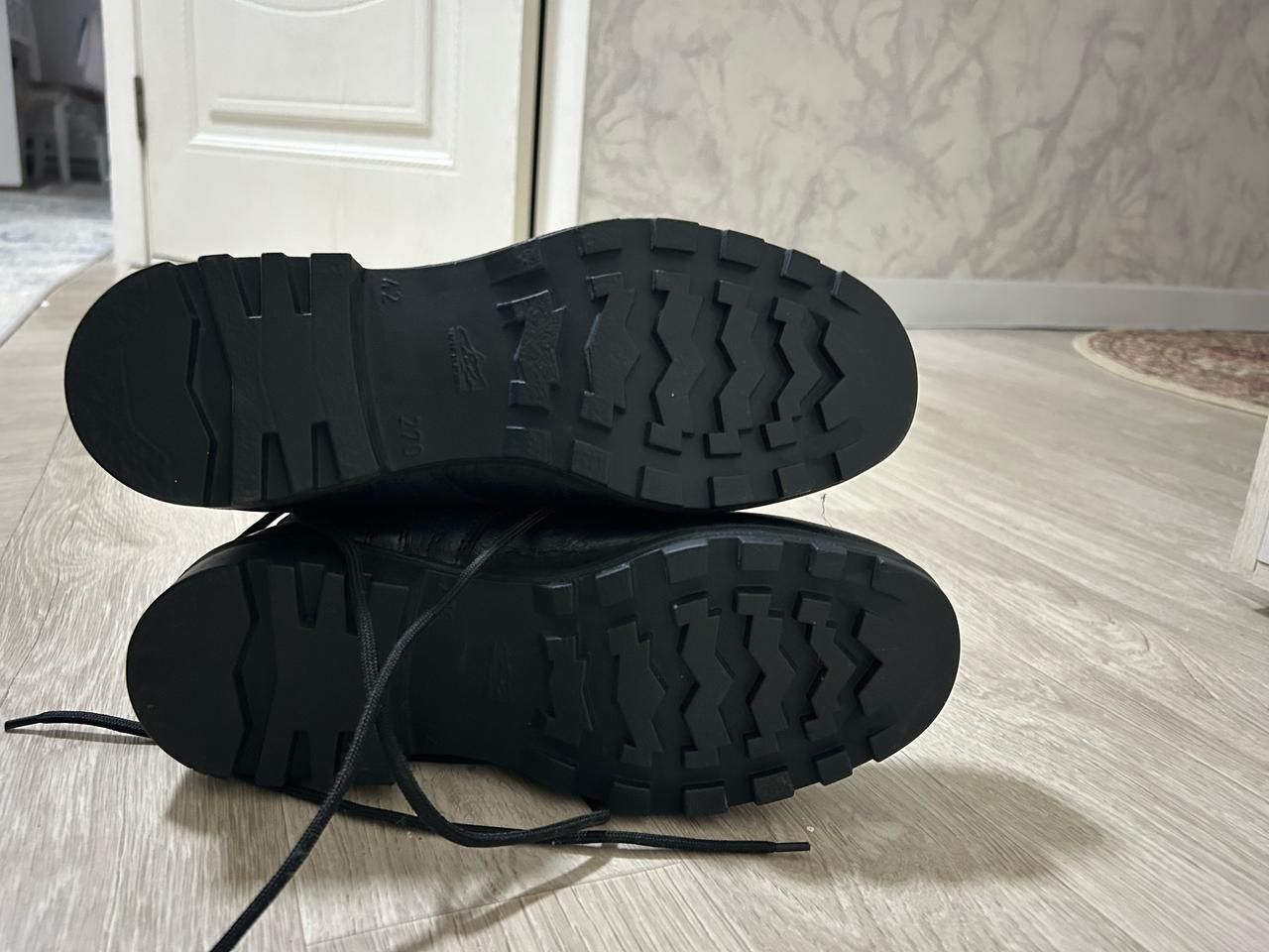 Продам берцы новые зимние