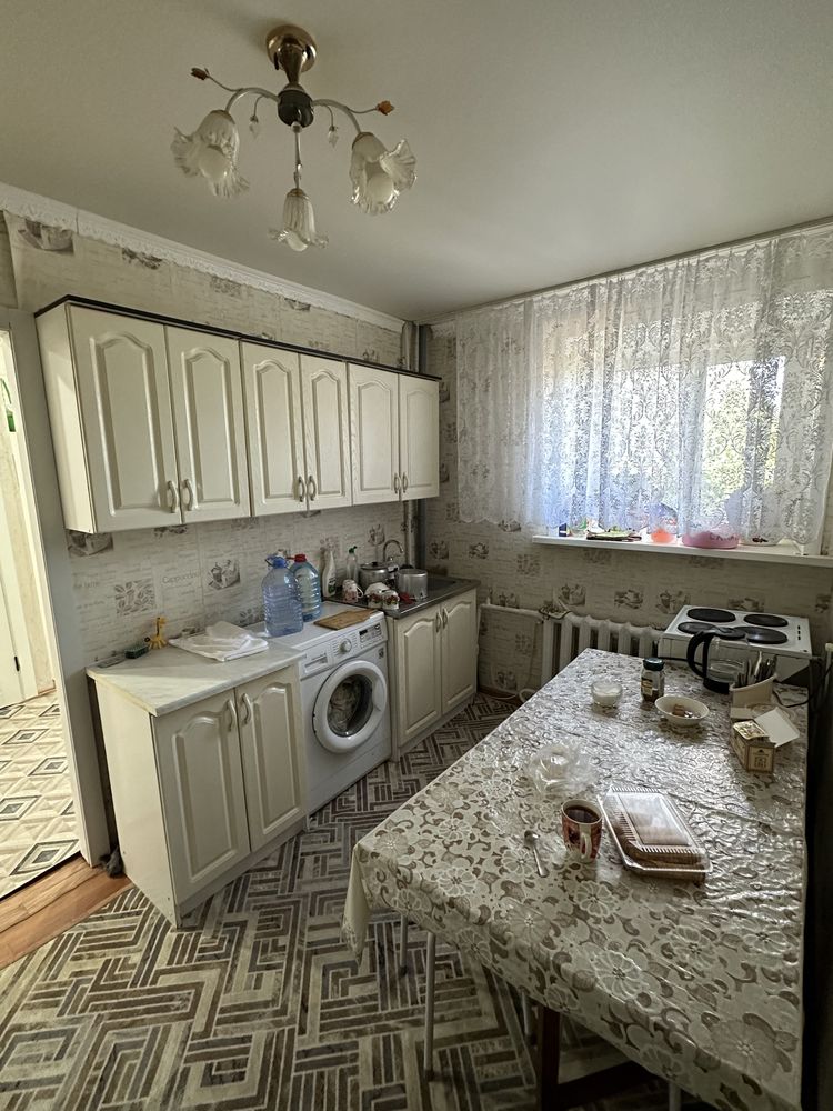 Продам трехкомнатную квартиру