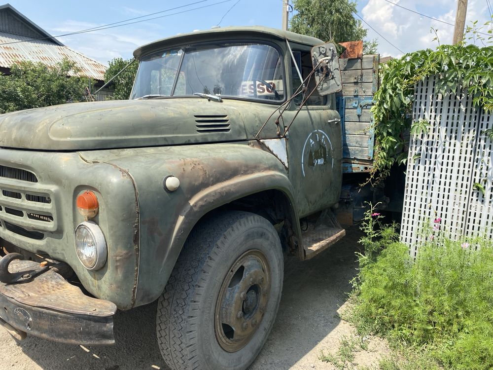 Зил бортовой 130