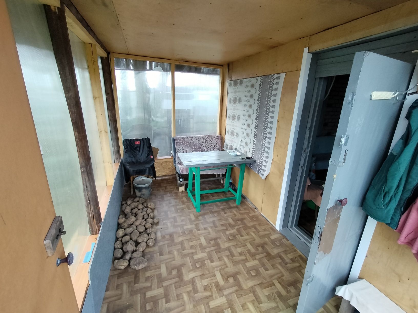 Продам дачу из двух участков 10 соток.