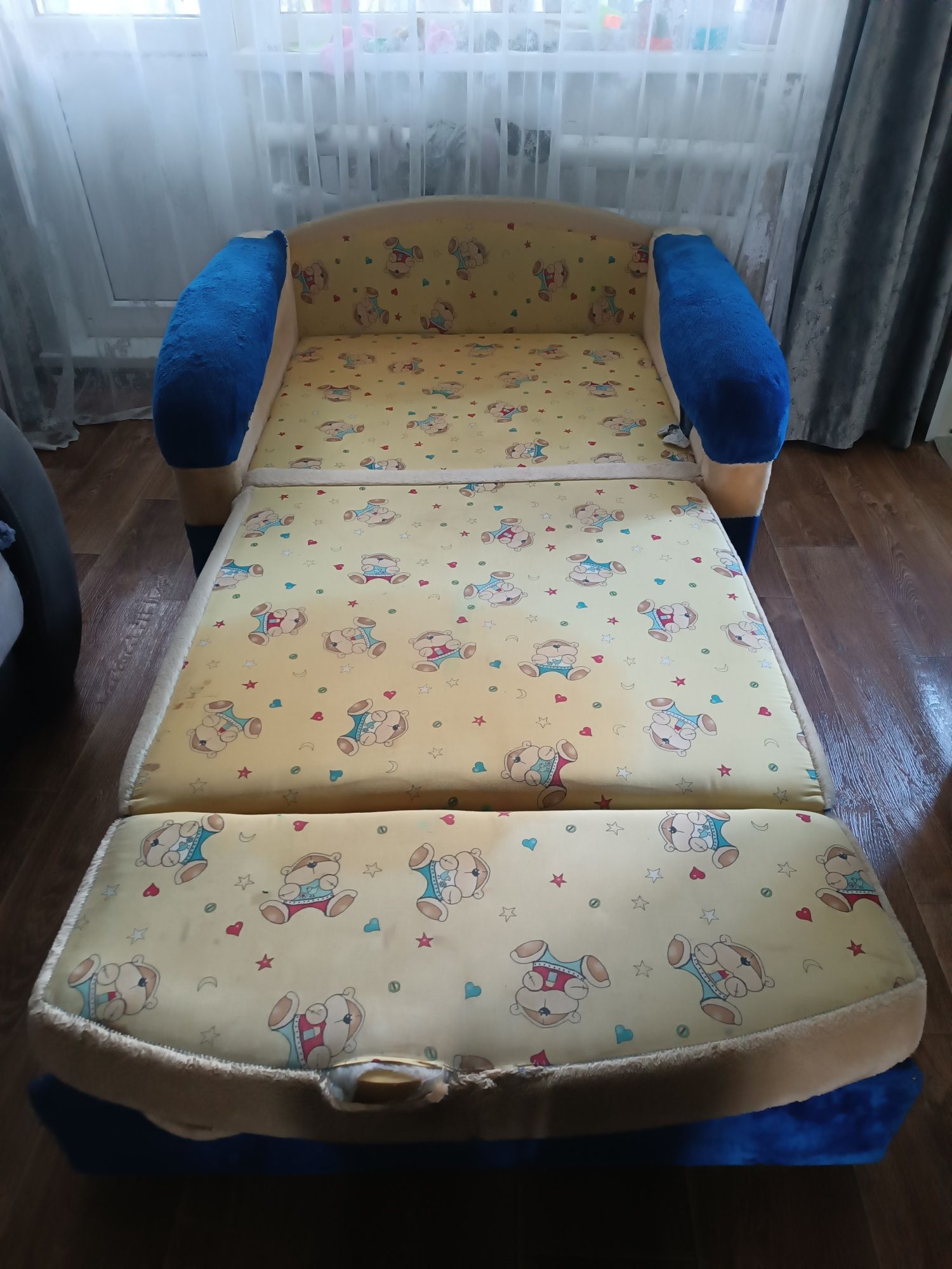 Детский диванчик