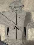 Продам толстовку Nike Tech Fleece