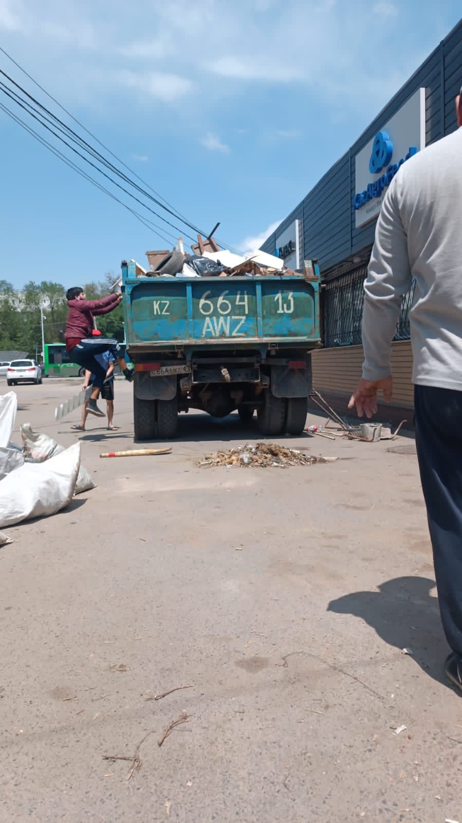 Вывоз Мусора ЗИЛ Алматы