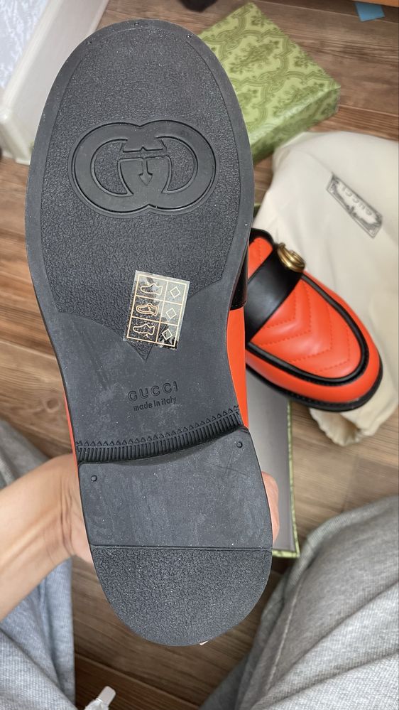 Лофер от Gucci новый